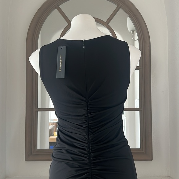 Donna Karan New York Social Occasion V-Neck Ruched Gown in Black Size 6 NWT $495
